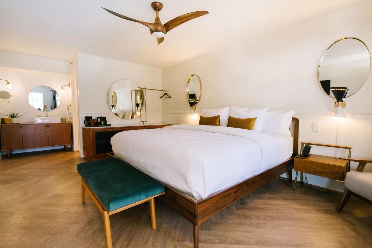 L3 Oasis 4* Palm Springs